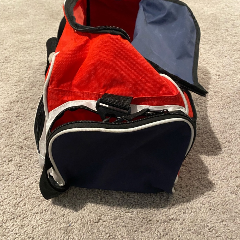 New England patriots duffel bag. Slightly used but no damage at all.